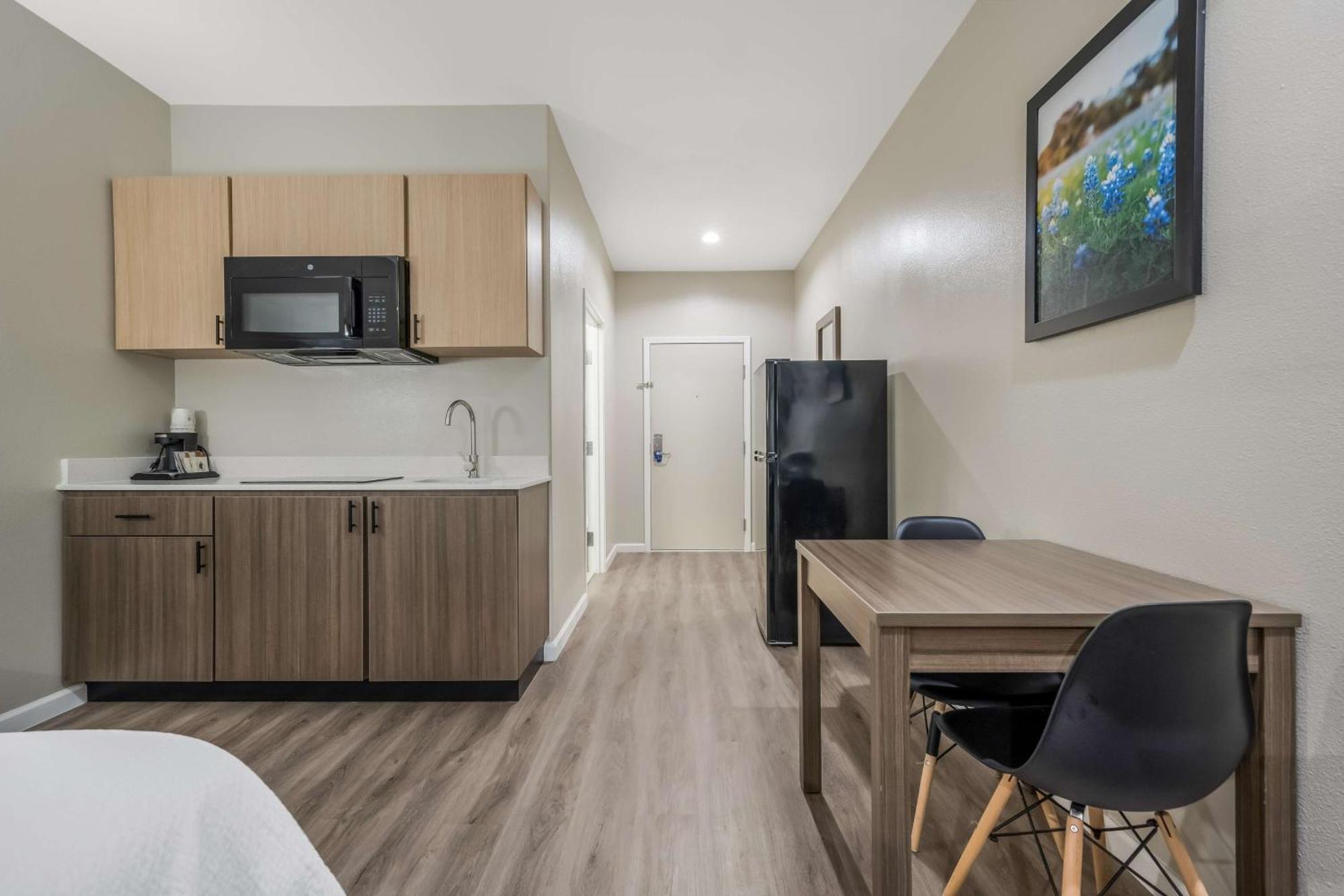 Surestay Studio By Best Western Conroe Downtown Exterior foto
